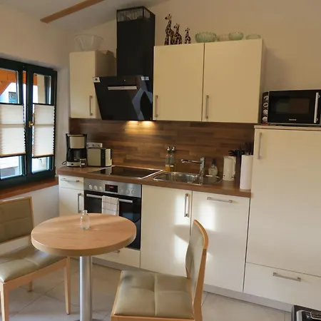 Apartamento 3 Am Zwenkauer See-frisch Renoviert In 2025 Zwenkau