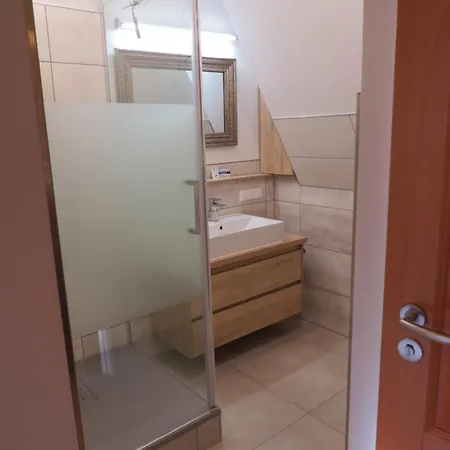 3 Am Zwenkauer See-frisch Renoviert In 2025 Apartamento Zwenkau